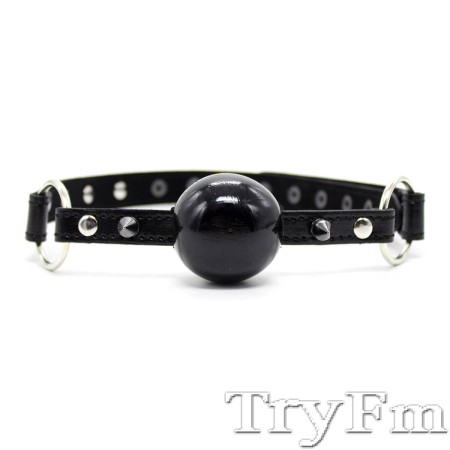 Gag with rivet strap