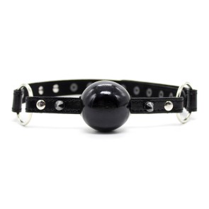 Gag with rivet strap